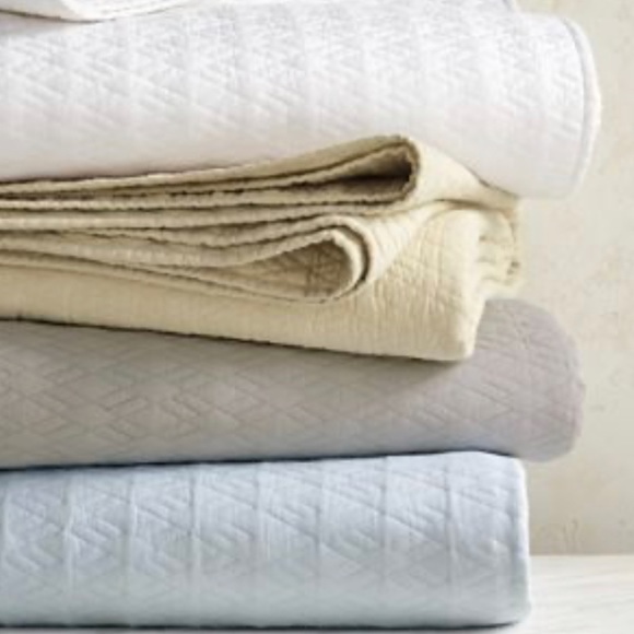 2 Frontgate Resort Diamond Cotton Linen Euro Pillow Shams 26” Square Dove Grey - Picture 2 of 4